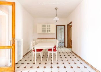 Sala da pranzo - Four-room apartment via Real Collegio, 18, Moncalieri - photo 11