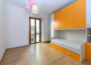Camera da letto - Four-room apartment via Real Collegio, 18, Moncalieri - photo 14