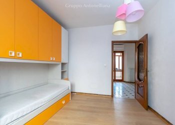 Camera da letto - Four-room apartment via Real Collegio, 18, Moncalieri - photo 15