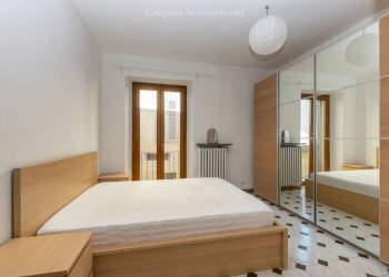 Camera da letto - Four-room apartment via Real Collegio, 18, Moncalieri - photo 18