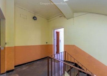 Interno palazzo - Four-room apartment via Real Collegio, 18, Moncalieri - photo 19