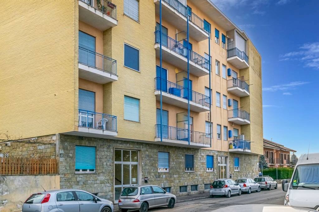 Facciata - Trilocale via Monginevro, 13, Beinasco - foto 3