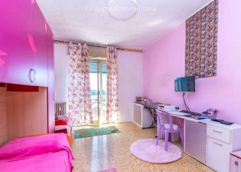 Camera da letto - Trilocale via Monginevro, 13, Beinasco - foto 12