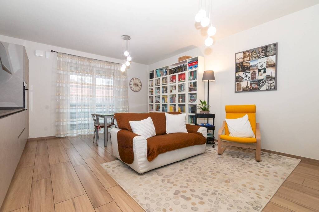 Three-room apartment Torino (neighborhood Aurora) - photo 2