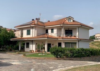 WhatsApp Image 2021-07-17 at 11.23.03 (1).jpeg - Villa via cappuccini, Squillace - foto 1