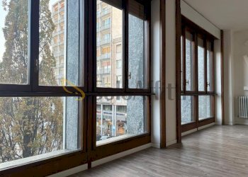 WhatsApp Image 2025-11-04 at 17.34.48 (6).jpeg - Office Busto Arsizio - photo 9