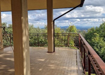 terrazza - Casa indipendente via del larice 36, Perugia - foto 4