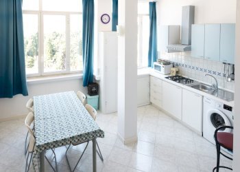 Soggiorno con angolo cottura - Bilocale Corso Maturzia, Sanremo - foto 1