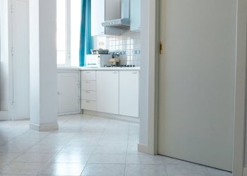 Soggiorno con angolo cottura - Bilocale Corso Maturzia, Sanremo - foto 2