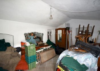 10.jpg - Rustic Via Carignano, Fosdinovo - photo 20