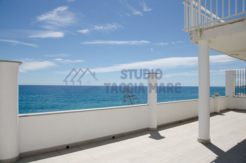 cI4HiE8w.jpg - Appartamento Strada Statale 1, Cipressa - foto 2