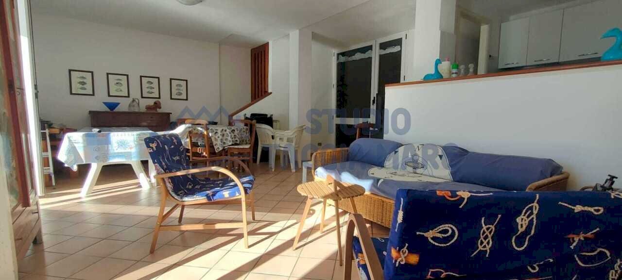 3570621b-2bbf-4ce7-81ad-4a788f104ebc.jpg - Appartamento Strada Statale 1, Cipressa - foto 3