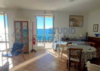 1b4d1c8f-271c-4808-93e8-8fd344d0f19f.jpg - Appartamento Strada Statale 1, Cipressa - foto 4