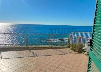 f9b6470c-367f-44c5-baea-f316a1f48fbe.jpg - Appartamento Strada Statale 1, Cipressa - foto 22