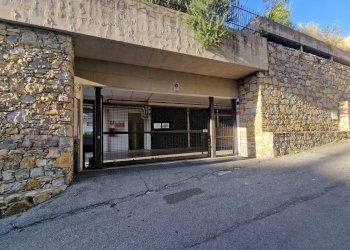 accesso ai box.jpg - Box Via della Piazzetta 4 R, Genova (zona San Martino) - foto 2