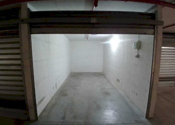 box a.jpg - Box Via della Piazzetta 4 R, Genova (zona San Martino) - foto 4