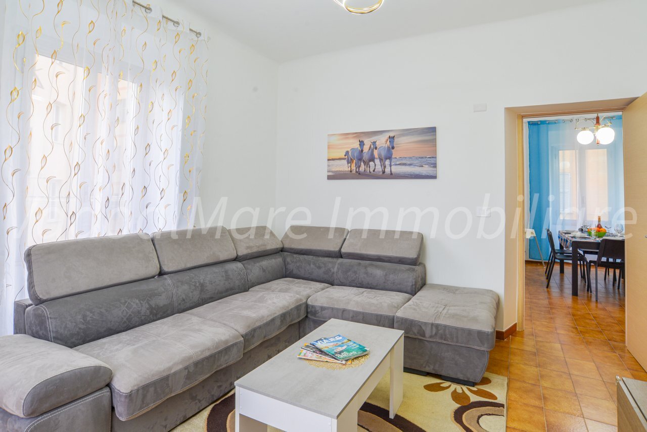 Via Servettaz-12.jpg - Four-room apartment Via Giovanni Servettaz 2424, Savona - photo 1