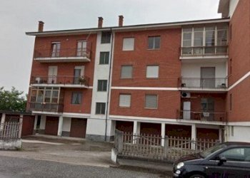 1.jpg - Locale Commerciale Via Scuole Medie 5, Carrù - foto 1