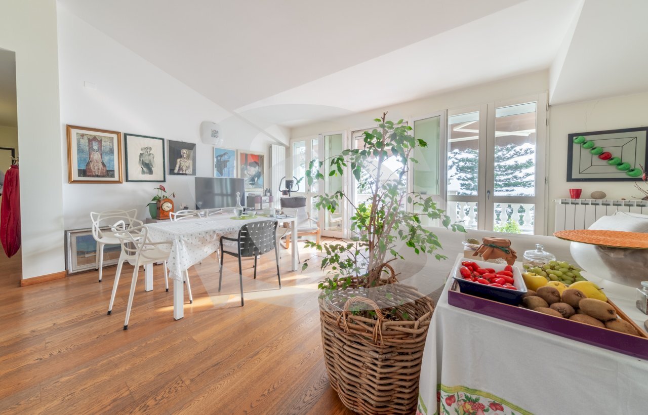 attico-12.jpg - Attico Via Sant'Ampelio snc, Bordighera - foto 2