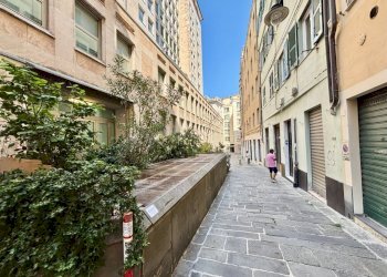 IMG_1875.jpg - Trilocale Vico al Monte di Pietà 6, Genova - foto 12