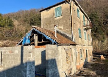 IMG_7592.jpg - Casa indipendente Salita Chiappa di Struppa 20, Genova (zona Staglieno) - foto 5