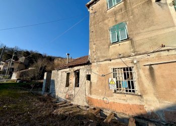 IMG_7584.jpg - Casa indipendente Salita Chiappa di Struppa 20, Genova (zona Staglieno) - foto 9