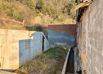 IMG_7591.jpg - Casa indipendente Salita Chiappa di Struppa 20, Genova (zona Staglieno) - foto 11