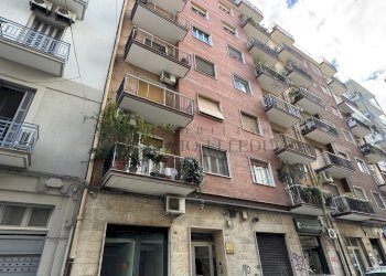 IMG_9072.JPG - Locale Commerciale via sagarriga visconti  88, Bari - foto 1