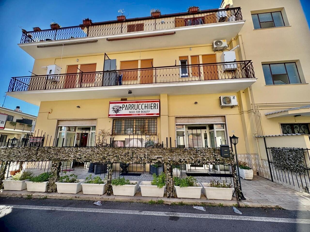 1.jpeg - Locale Commerciale Via di Colle Fiorito 92, Guidonia Montecelio - foto 1