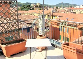 terrazzo 8.jpg - Attico Via del Pratello, Bologna (zona Centro Storico) - foto 3