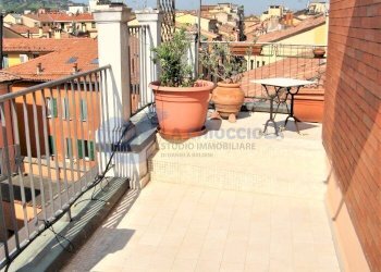 terrazzo 7.jpg - Attico Via del Pratello, Bologna (zona Centro Storico) - foto 4