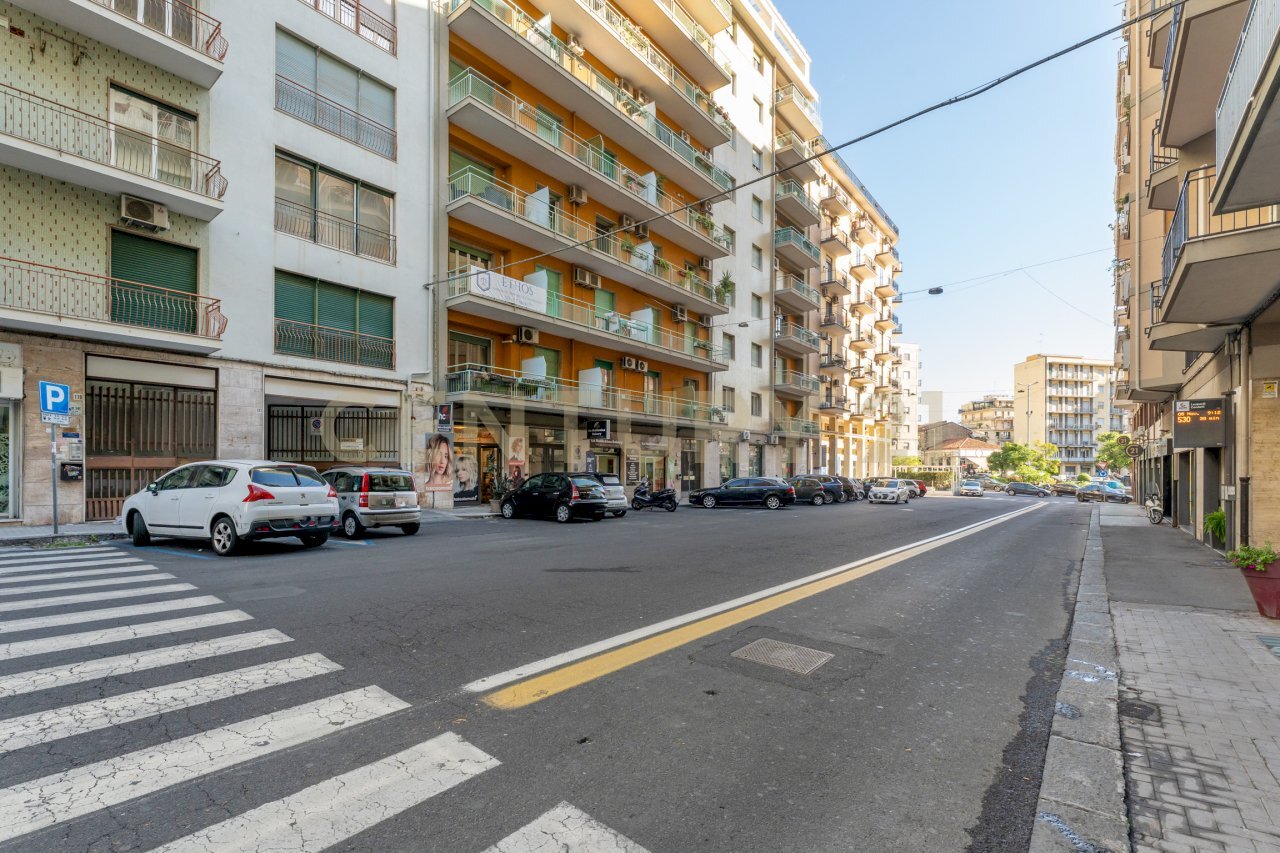 Garage Leopardi (3).jpg - Box Via Giacomo Leopardi 119, Catania - photo 3