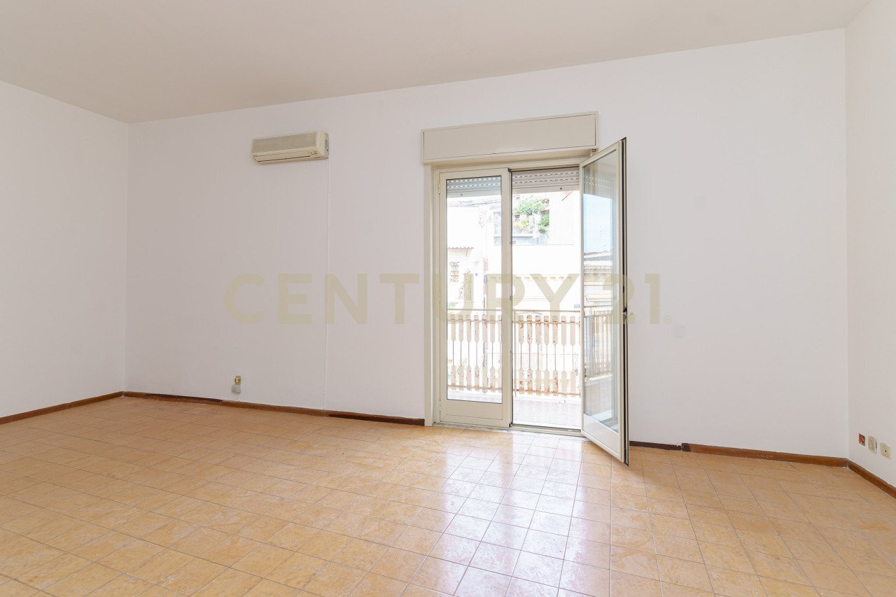 DSC06842.jpg - Appartamento Piazza Umberto I 12, Motta Sant'Anastasia - foto 2