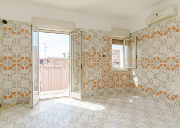 DSC06836.jpg - Appartamento Piazza Umberto I 12, Motta Sant'Anastasia - foto 12