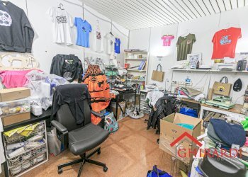 2.4 LOCAL.jpg - Abbigliamento - Intimo VICO CAMPETTO   3/5 R, Genova - foto 8