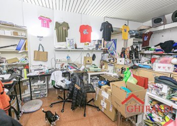 2.5 LOCAL.jpg - Abbigliamento - Intimo VICO CAMPETTO   3/5 R, Genova - foto 9