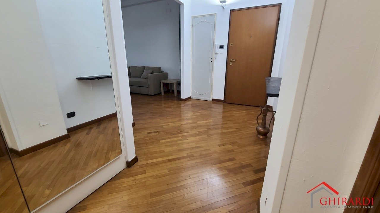 1.0 Locale ingresso.jpg - Appartamento VIA GIAN PIETRO SERY 14A, Genova (zona Sestri Ponente) - foto 2
