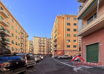 10.4 edificio.jpg - Appartamento VIA GIAN PIETRO SERY 14A, Genova (zona Sestri Ponente) - foto 20