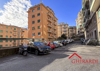 10.6 edificio.jpg - Appartamento VIA GIAN PIETRO SERY 14A, Genova (zona Sestri Ponente) - foto 23