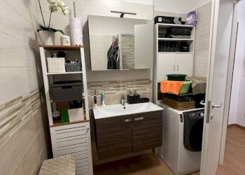 5.2 bagno.jpg - Appartamento VIA LUIGI CIBRARIO  33, Genova - foto 19