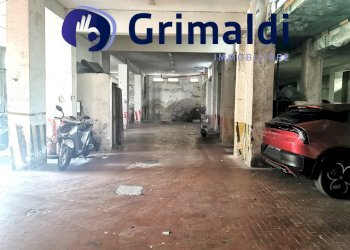 IMG_20251020_104958.jpg - Box Napoli (zona Montecalvario) - foto 3