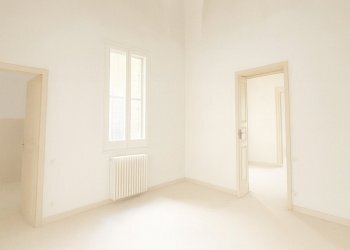 Stanza luminosa e raffinata.png - Appartamento Vico dei Fieschi 2, Lecce - foto 11