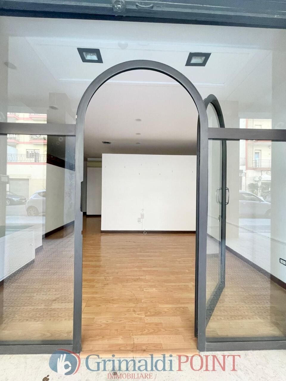IMG-20251105-WA0003_risultato.jpg - Locale Commerciale Via G. D'Annunzio 61, Lecce - foto 2