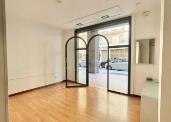 IMG-20251105-WA0008_risultato.jpg - Locale Commerciale Via G. D'Annunzio 61, Lecce - foto 8