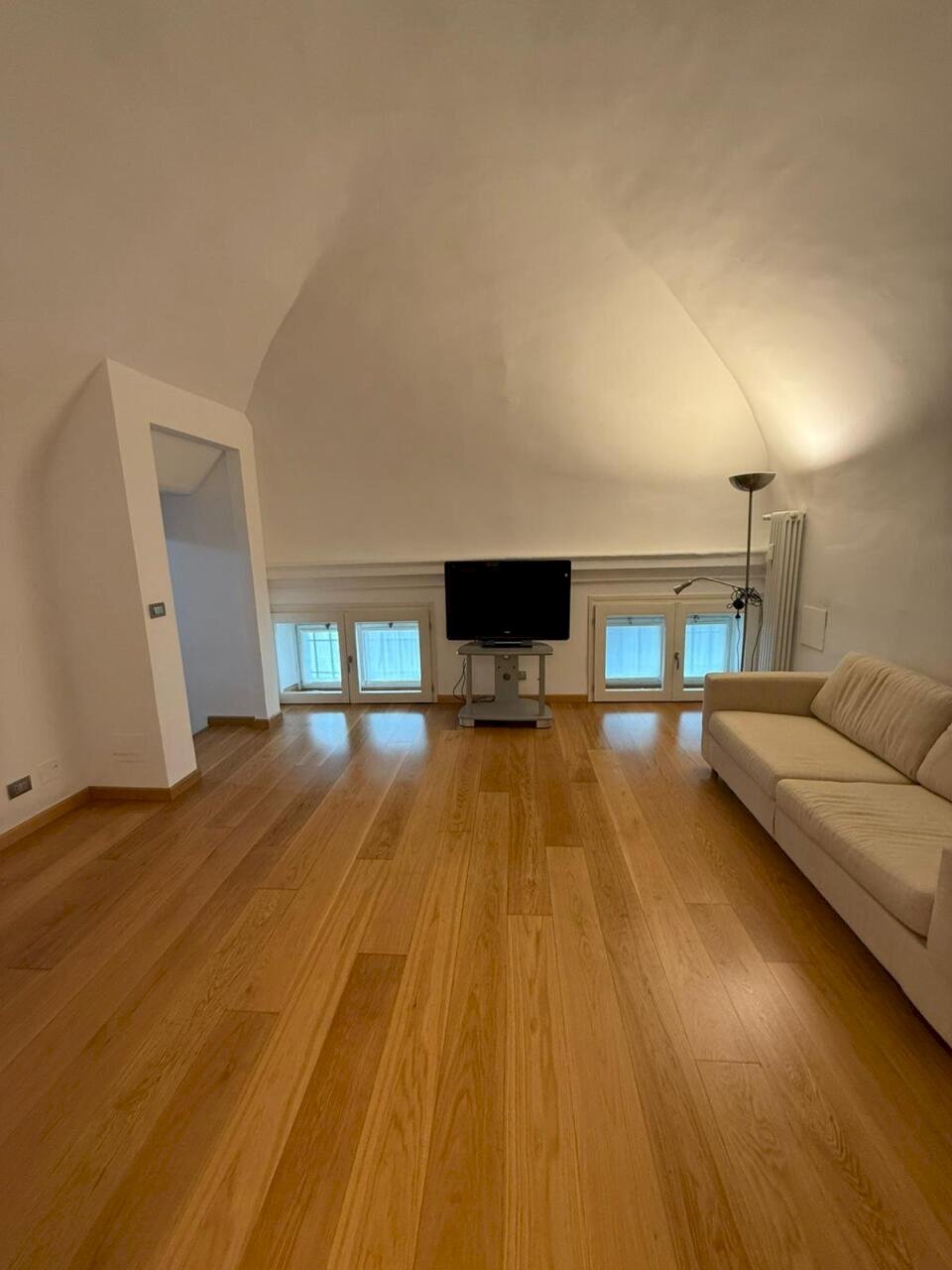 7.jpg - Two-room apartment Via Santa Maria, Torino (neighborhood Quadrilatero Romano) - photo 2