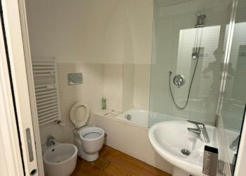 6.jpg - Two-room apartment Via Santa Maria, Torino (neighborhood Quadrilatero Romano) - photo 13