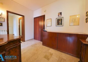 corridoio - Quadrilocale Via Veneto 116, Taranto - foto 7