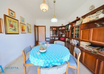 camera da letto - Quadrilocale Via Veneto 116, Taranto - foto 12