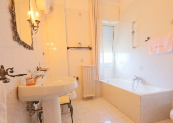 bagno - Quadrilocale Via Veneto 116, Taranto - foto 19