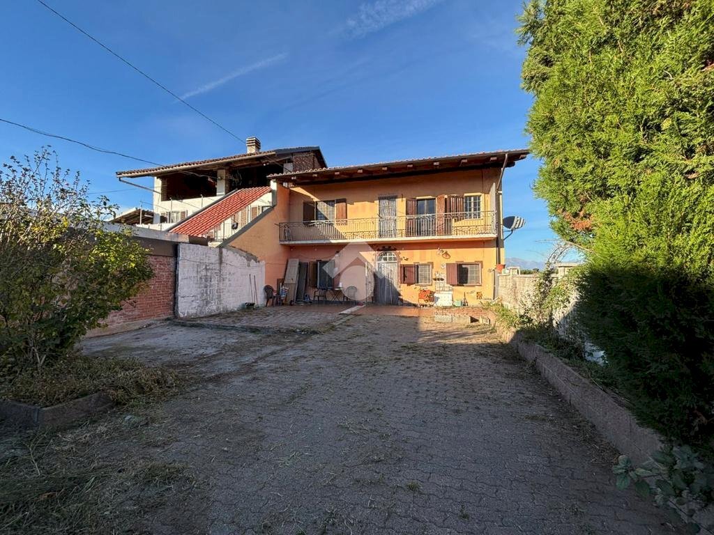Semi-detached house Borgata S. Giuseppe, Favria - photo 2